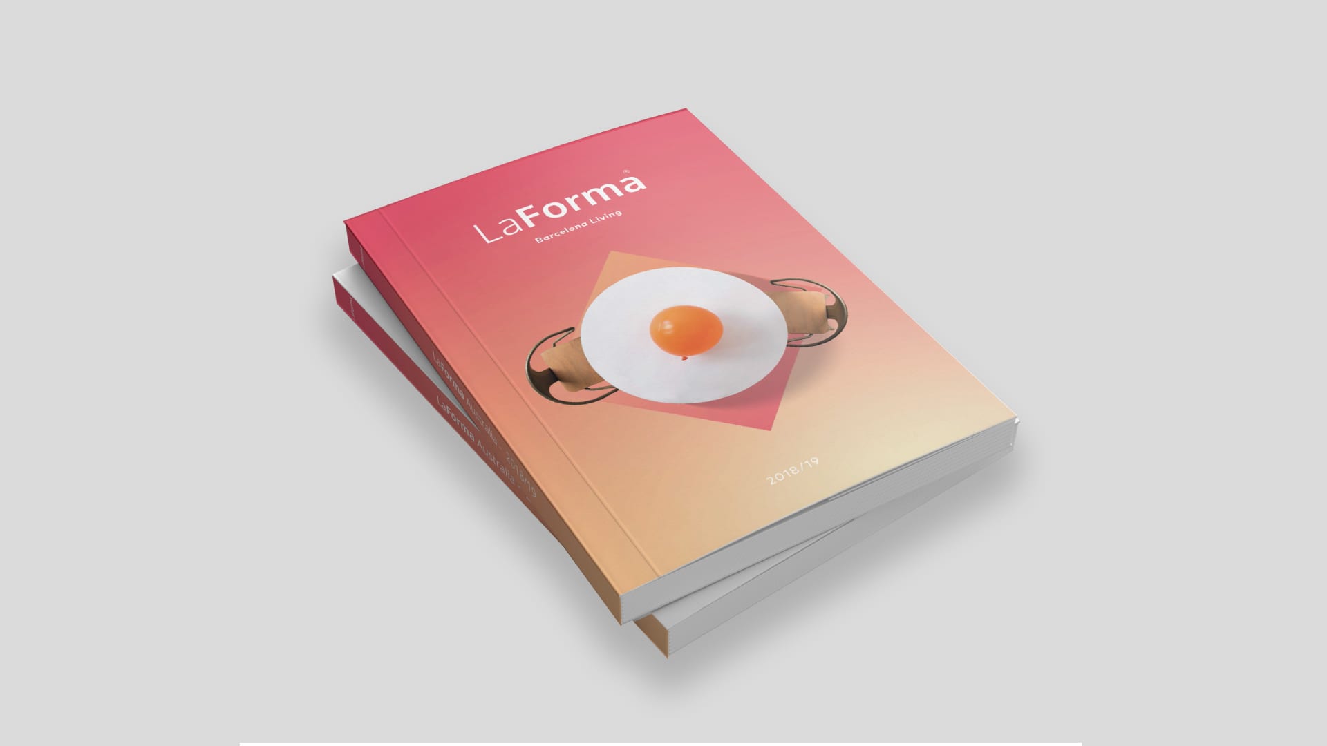 Mockup magazine design for LaForma