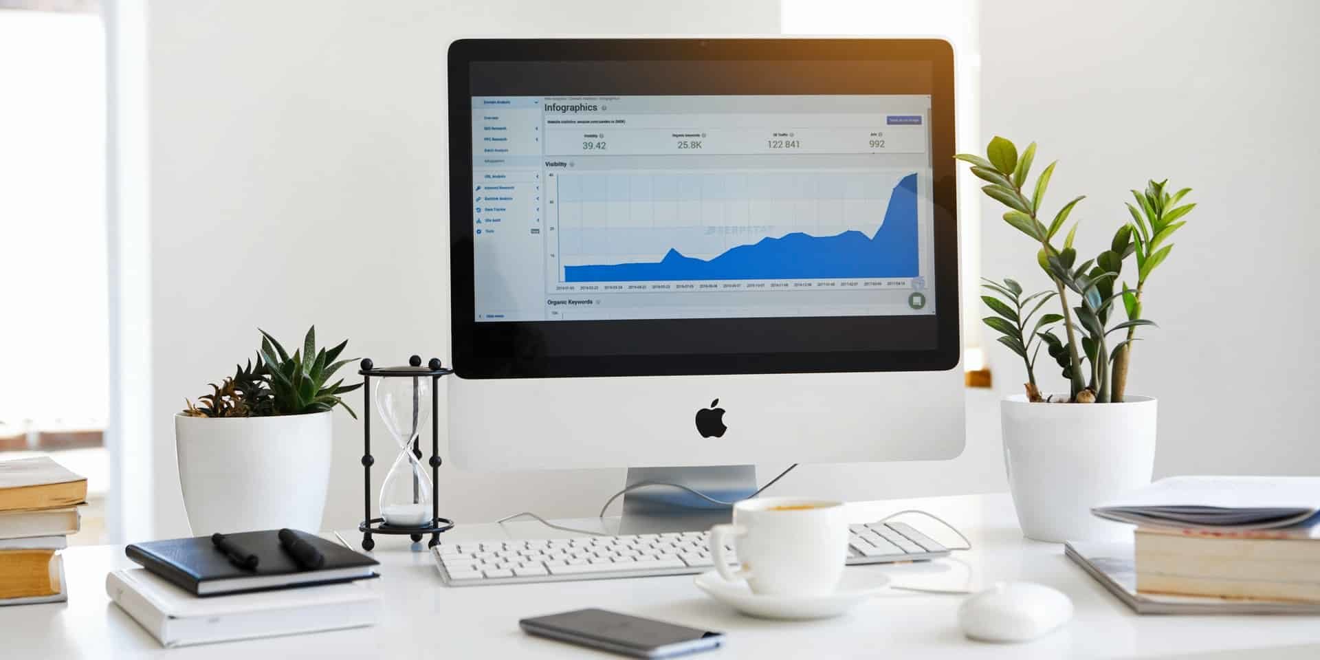 apple-devices-books-business-coffee-572056
